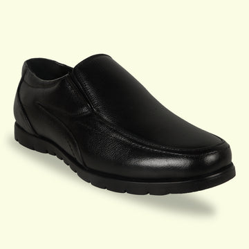 TRUDGE Black Shoe For Men - 5026
